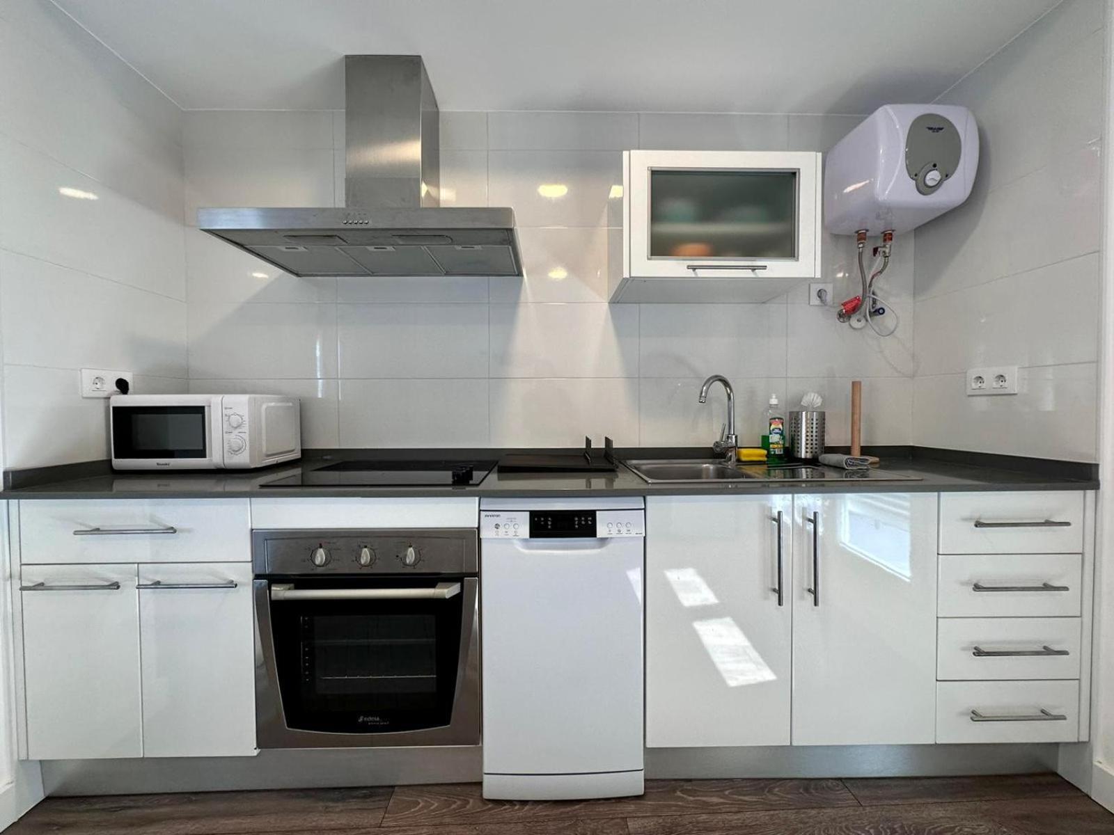 Apartamentos La Muralla Grupo Ac Gestion 加的斯 外观 照片