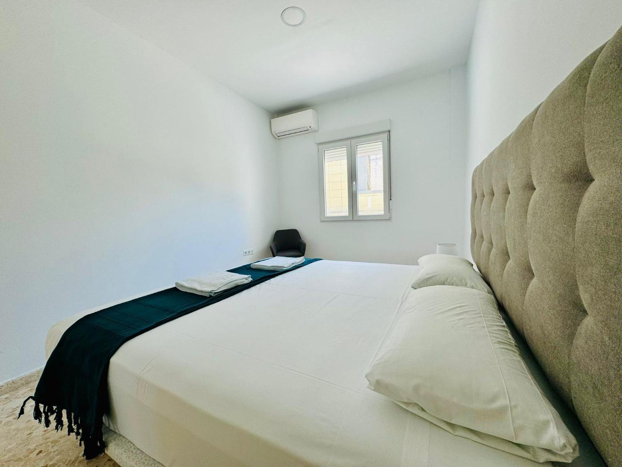 Apartamentos La Muralla Grupo Ac Gestion 加的斯 外观 照片